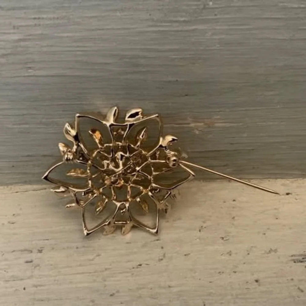Vintage Sarah‎ Coventry Gold Tone Floral Filigree Brooch Pin Good Condition